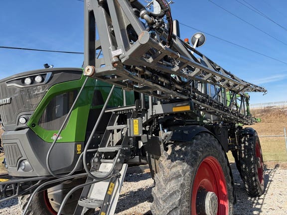 2024 Fendt RoGator 937H Equipment Image0