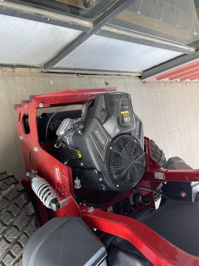 Image of Ferris ISX3300 equipment image 4