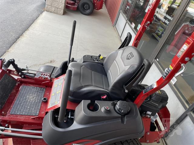 Image of Ferris ISX3300 equipment image 2