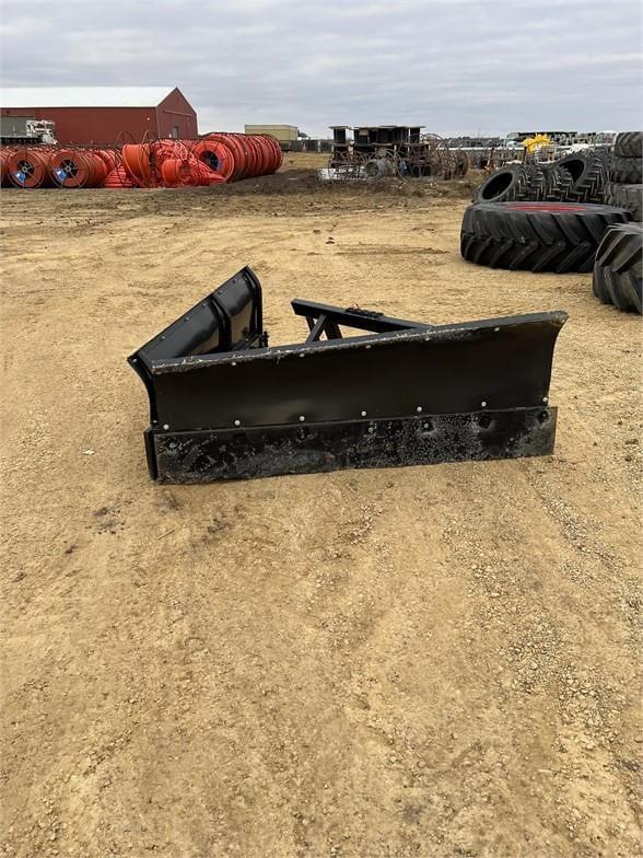 Image of Forward Farm Lines Feed Pusher Image 1