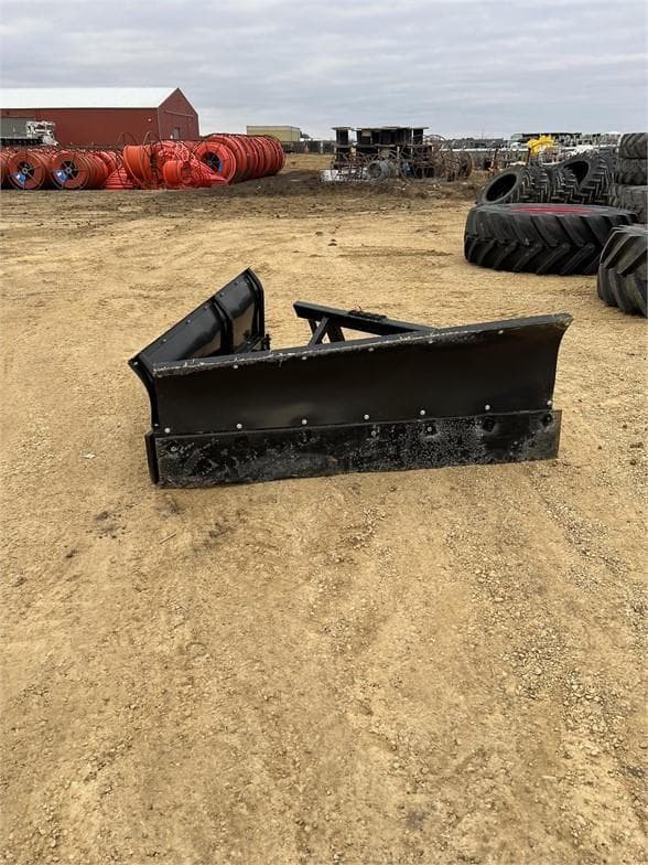 Image of Forward Farm Lines Feed Pusher Image 1