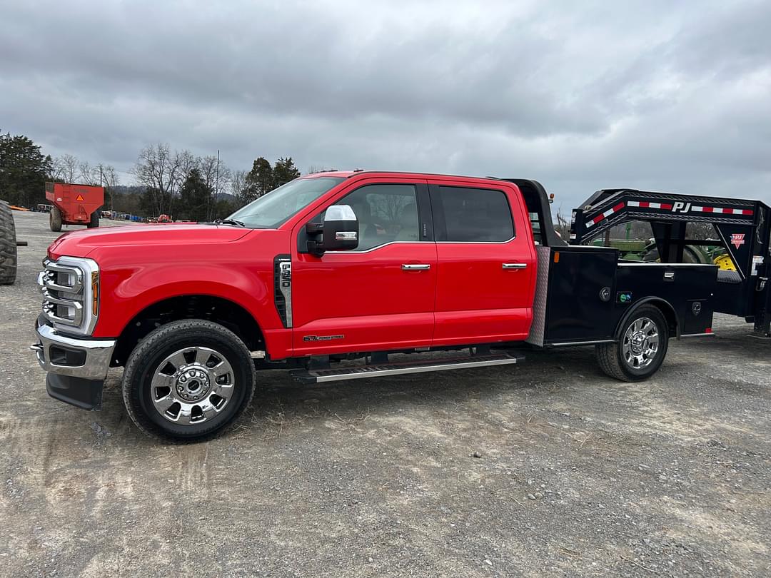 Image of Ford F-350 Primary image