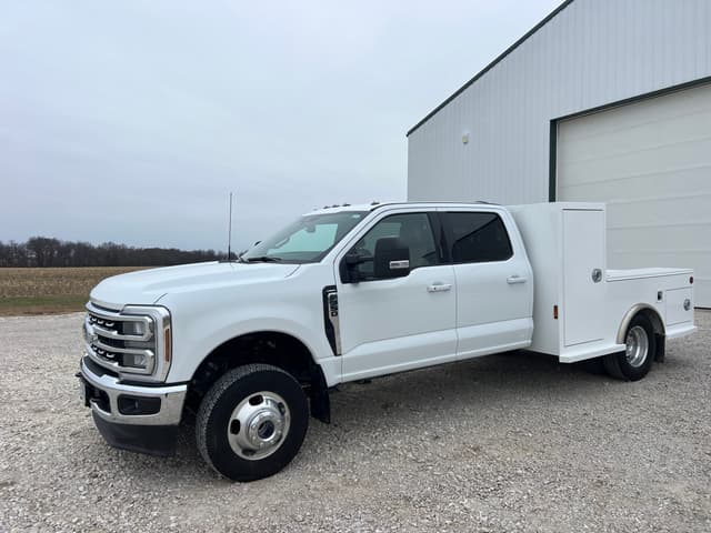 Image of Ford F-350 equipment image 1