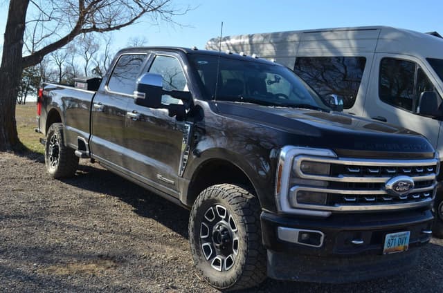 Image of Ford F-250 equipment image 2