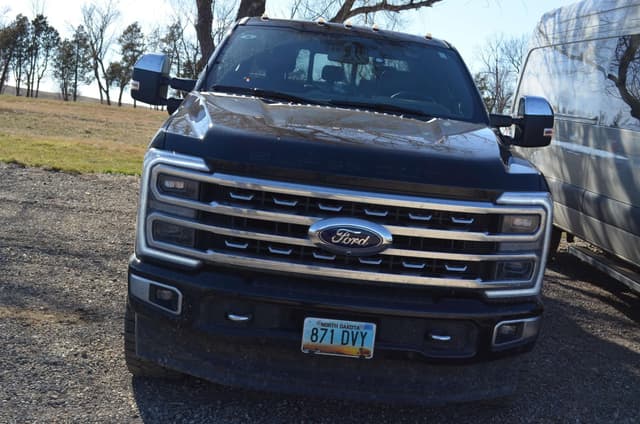 Image of Ford F-250 equipment image 1