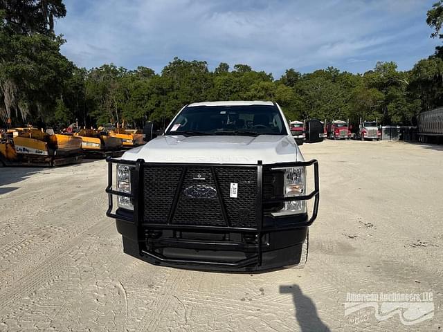 Image of Ford F-250 equipment image 1