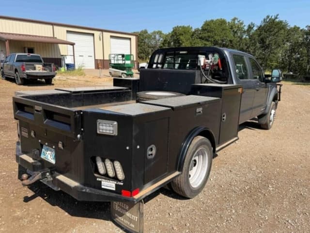 Image of Ford F-450 equipment image 2