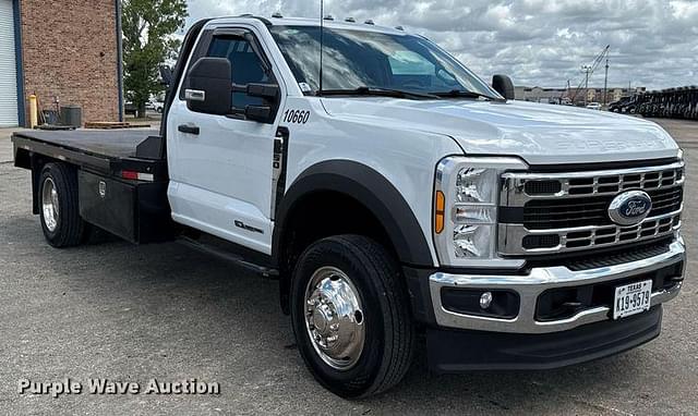 Image of Ford F-550 equipment image 2