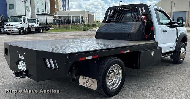 Image of Ford F-550 equipment image 4