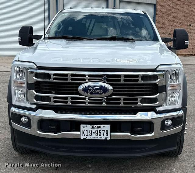 Image of Ford F-550 equipment image 1
