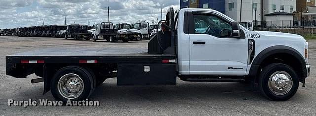 Image of Ford F-550 equipment image 3