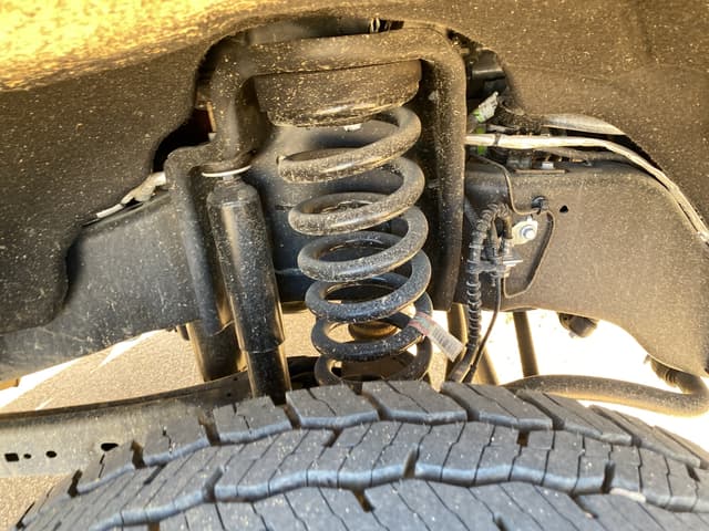 Image of Ford F-600 equipment image 4