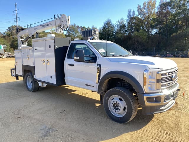 Image of Ford F-600 equipment image 3