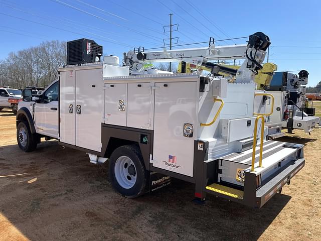 Image of Ford F-600 equipment image 1