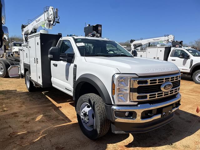 Image of Ford F-600 equipment image 3