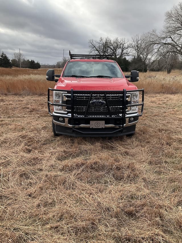 Image of Ford F-250 equipment image 1
