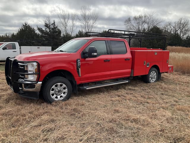 Image of Ford F-250 equipment image 2