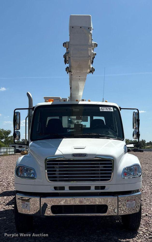Image of Freightliner Business Class M2 equipment image 1