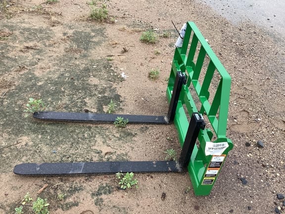 2024 Frontier AP12G Equipment Image0