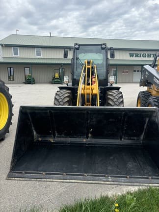 Image of Gehl AL750 equipment image 3