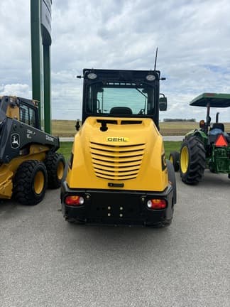 Image of Gehl AL750 equipment image 4