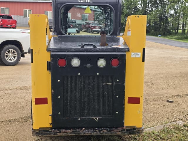 Image of Gehl R135 equipment image 3