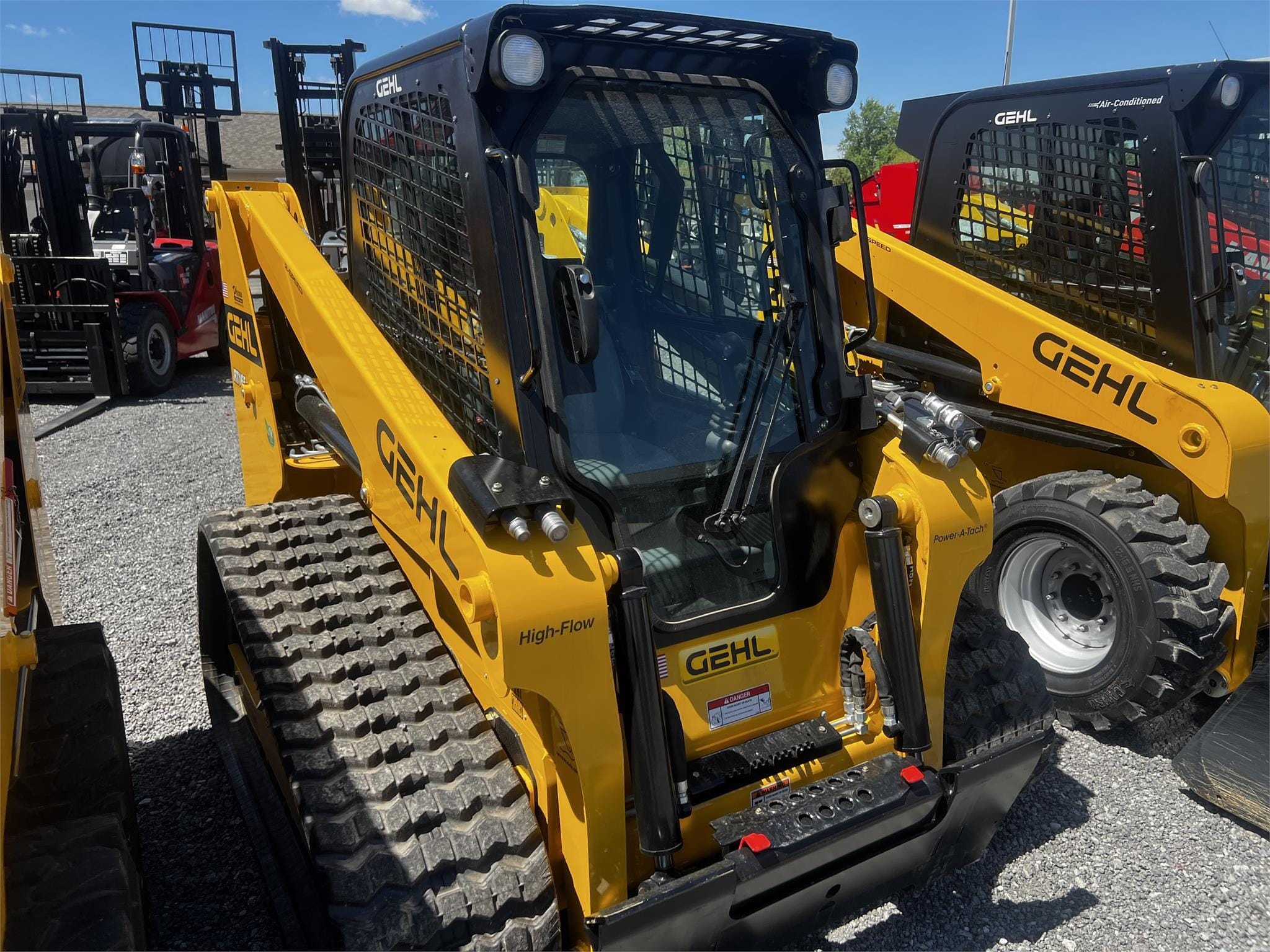 2024 Gehl RT165 Equipment Image0