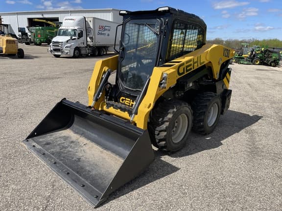 Image of Gehl V230 equipment image 1