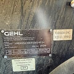 Image of Gehl V230 equipment image 4