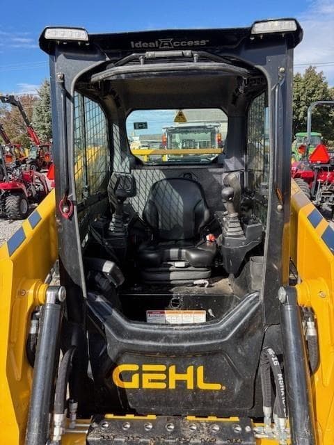 Image of Gehl VT210 equipment image 1