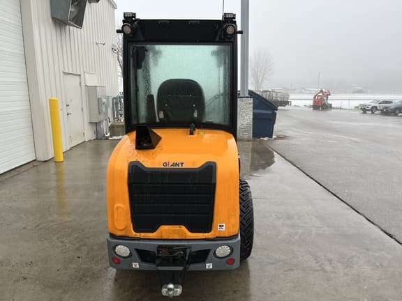 Image of Giant G2700HD+ equipment image 3