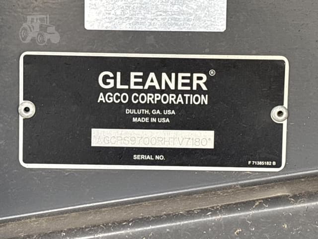 Image of Gleaner S97 equipment image 1