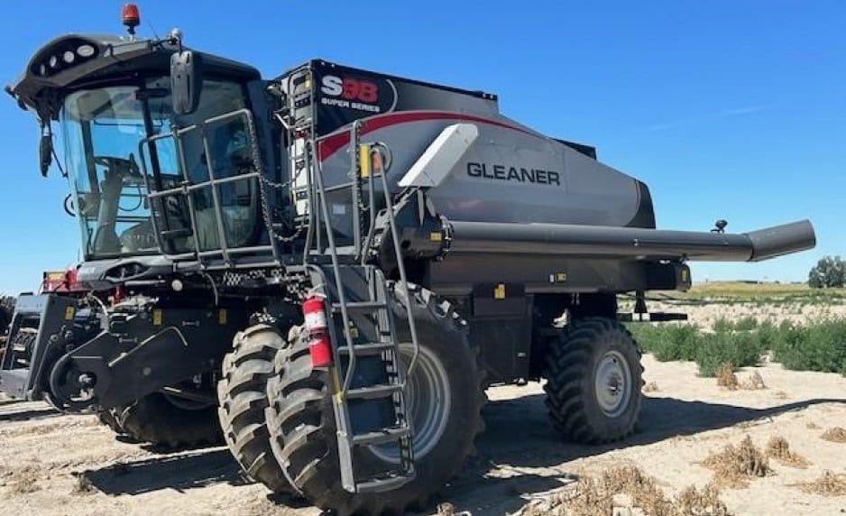 2024 Gleaner S98 Equipment Image0