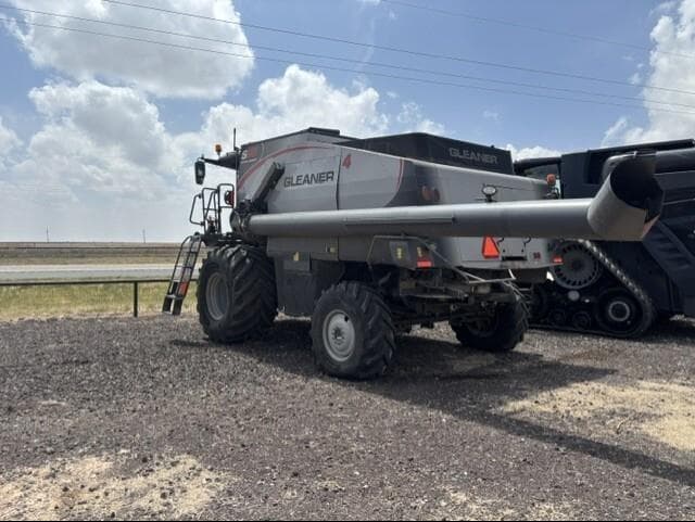 Image of Gleaner S98 equipment image 2