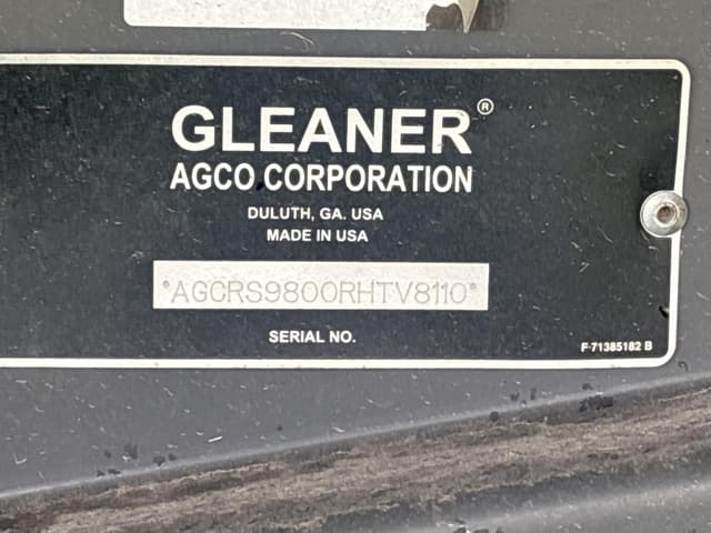 Image of Gleaner S98 equipment image 1