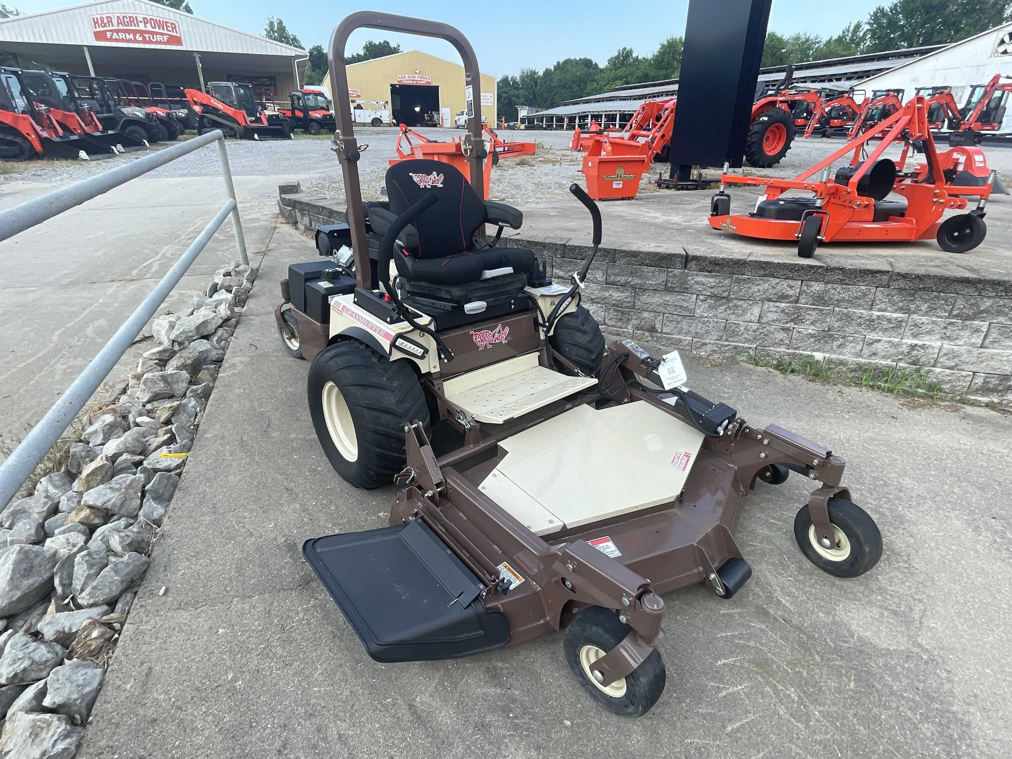 2024 Grasshopper 940 Equipment Image0