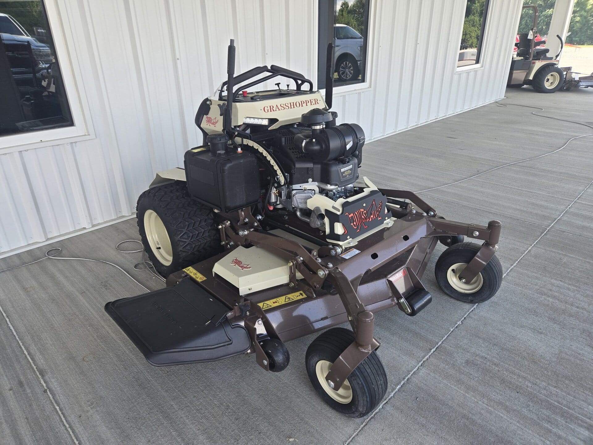 2024 Grasshopper SO26 Equipment Image0