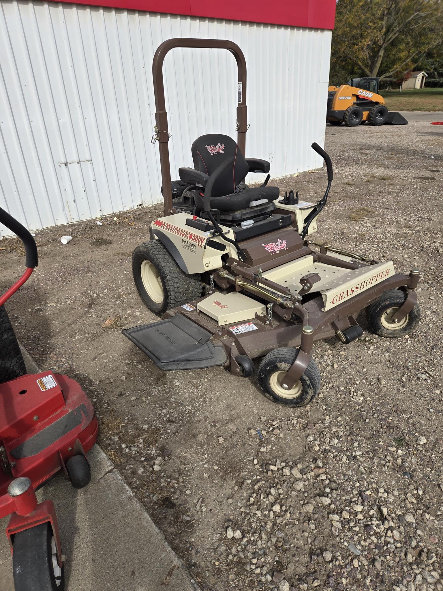 2024 Grasshopper 300V Equipment Image0