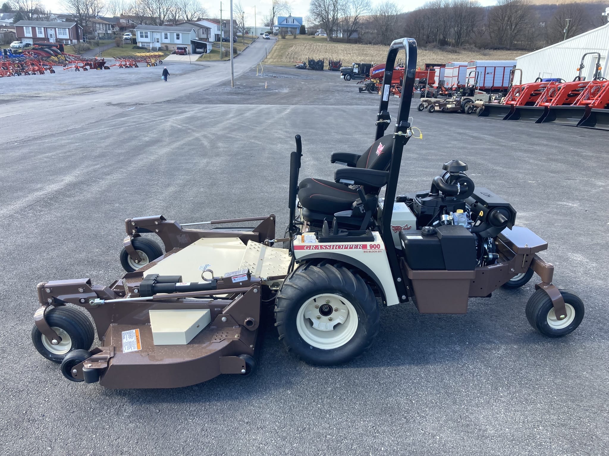 2024 Grasshopper 900 Equipment Image0