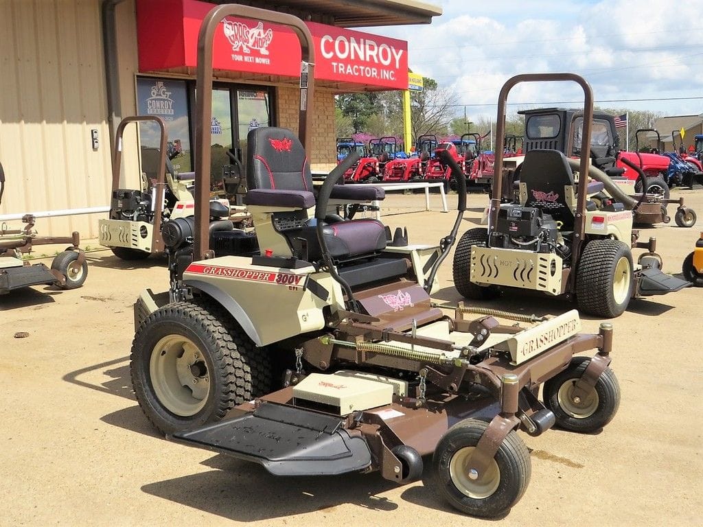 2024 Grasshopper 300V Equipment Image0