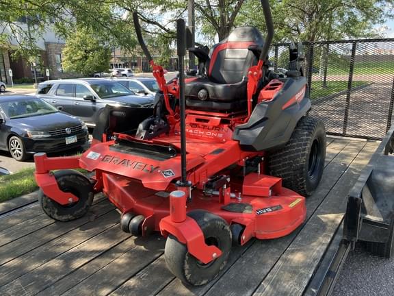 Image of Gravely Pro-Turn Mach One equipment image 1