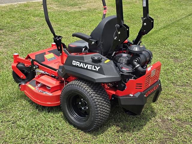 Image of Gravely Pro-Turn 148 equipment image 3