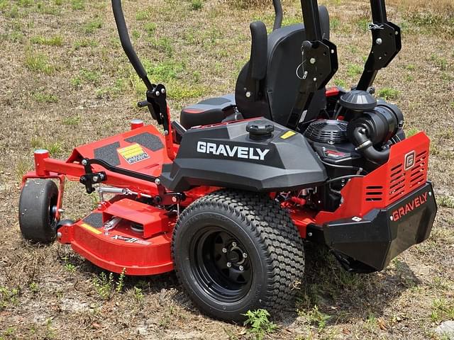 Image of Gravely Pro-Turn 148 equipment image 3