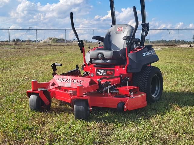 Image of Gravely Pro-Turn 152 equipment image 1