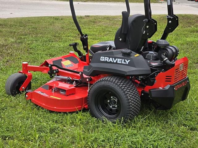 Image of Gravely Pro-Turn 160 equipment image 2