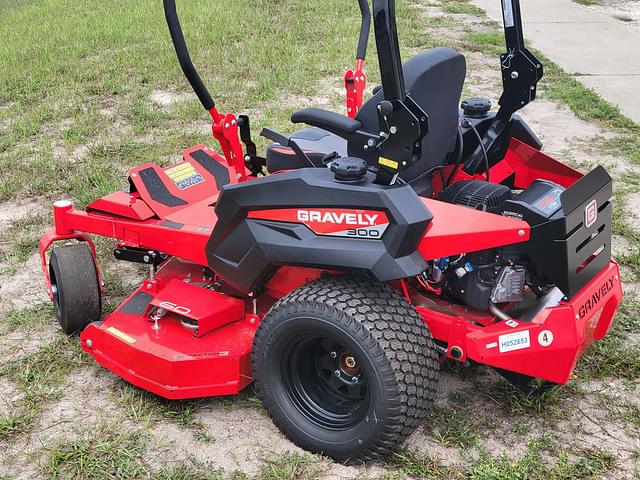 Image of Gravely Pro-Turn 360 equipment image 4