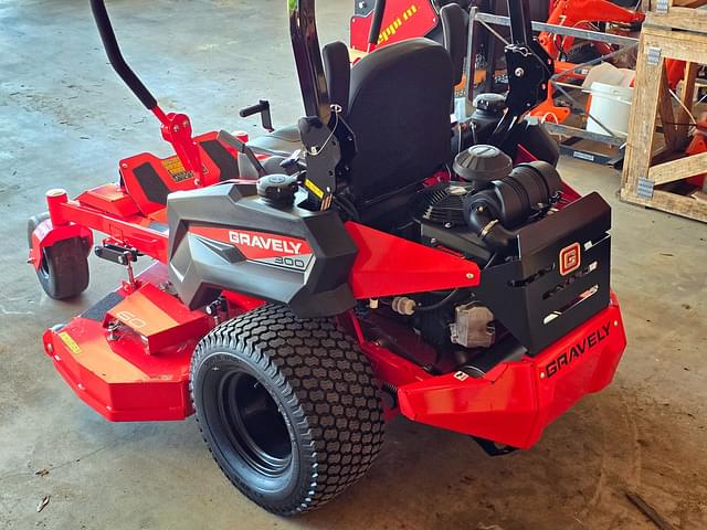 Image of Gravely Pro-Turn 360 equipment image 2