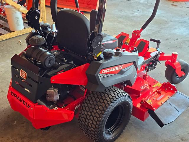 Image of Gravely Pro-Turn 360 equipment image 3