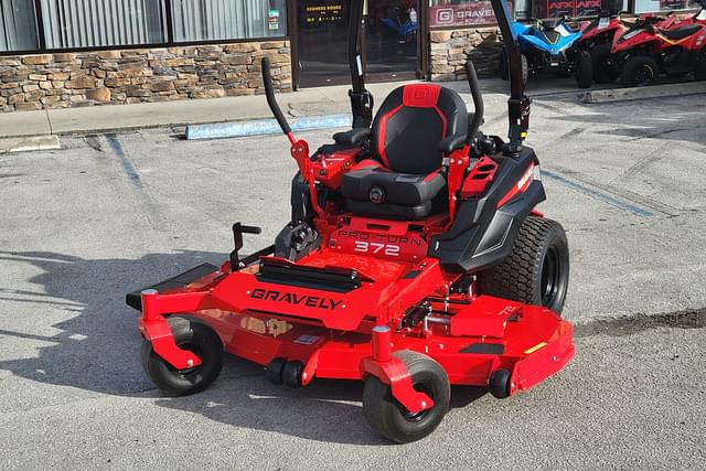 Image of Gravely Pro-Turn 372 equipment image 1