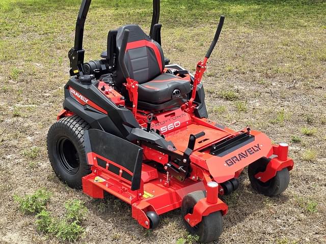 Image of Gravely Pro-Turn 560 equipment image 1